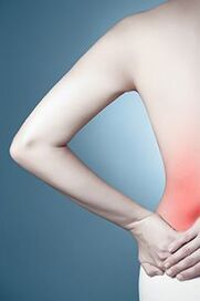 Konštantná bolesť v dolnej časti chrbta je druhým štádiom osteochondrózy